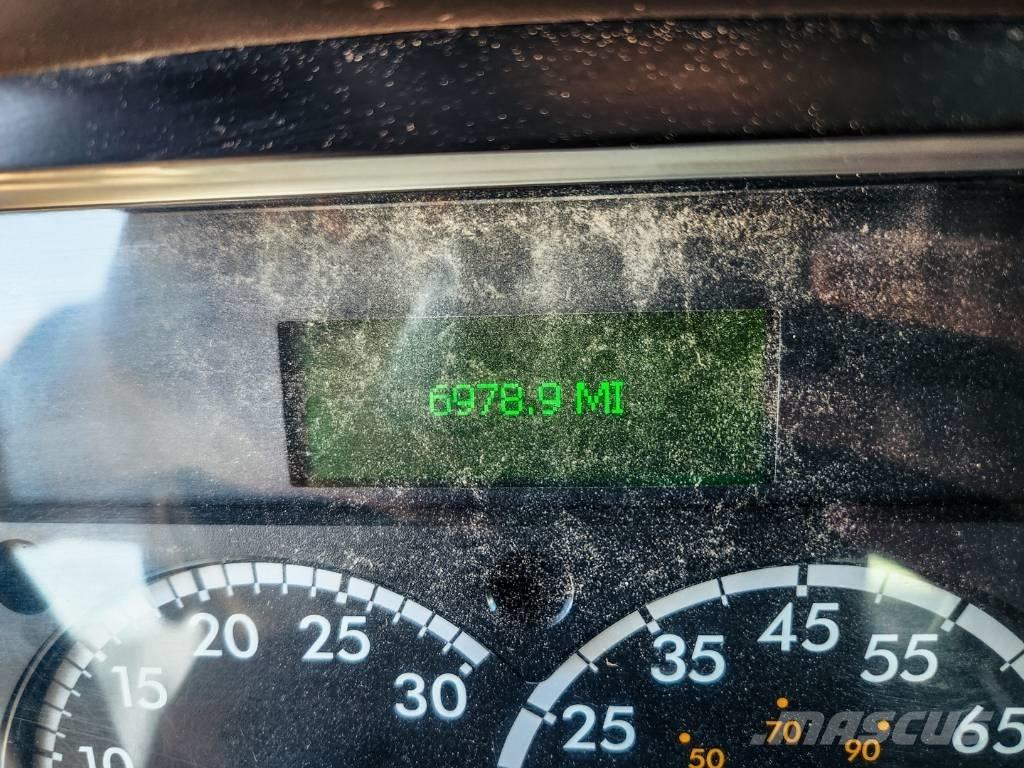 Freightliner 108 SD Cisterny na vodu