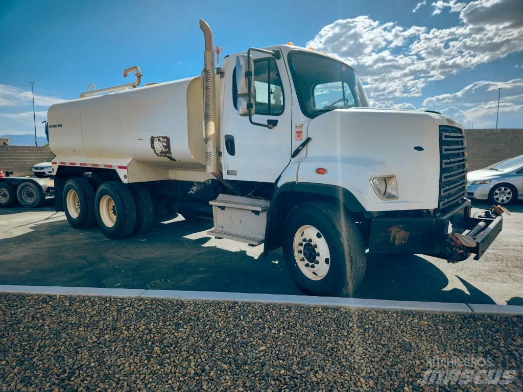 Freightliner 108 SD Cisterny na vodu