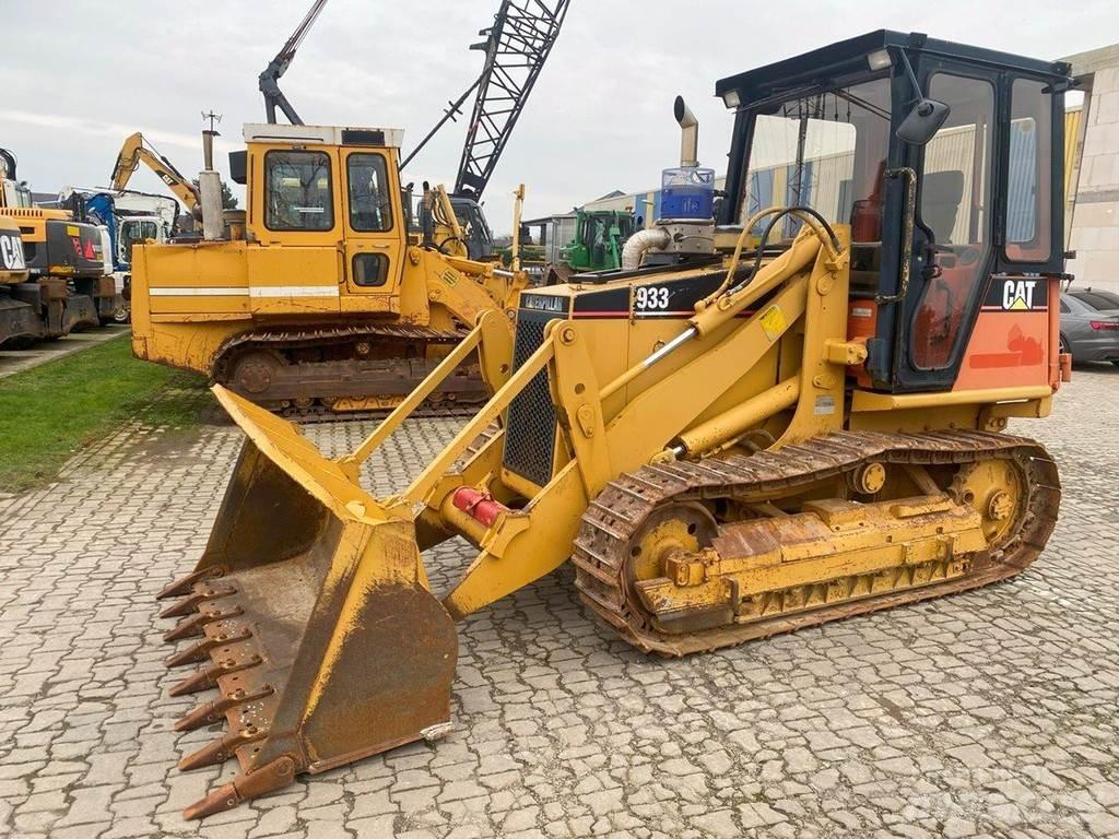CAT 933 NVT Pásové nakladače