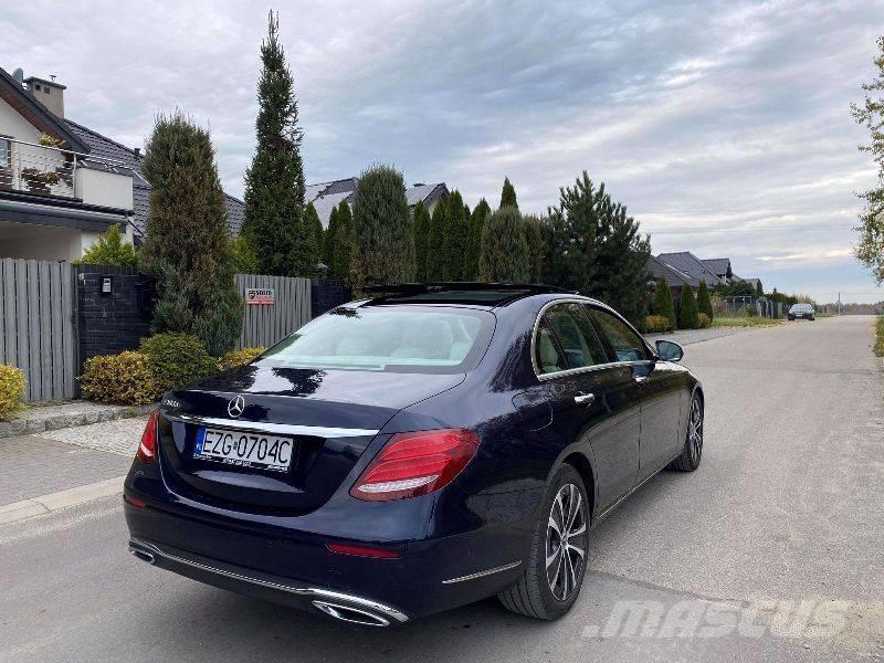 Mercedes-Benz E 300D Automobily