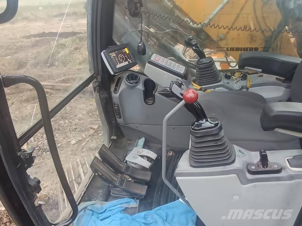 Liebherr R 918 NLC Pásové rýpadlá