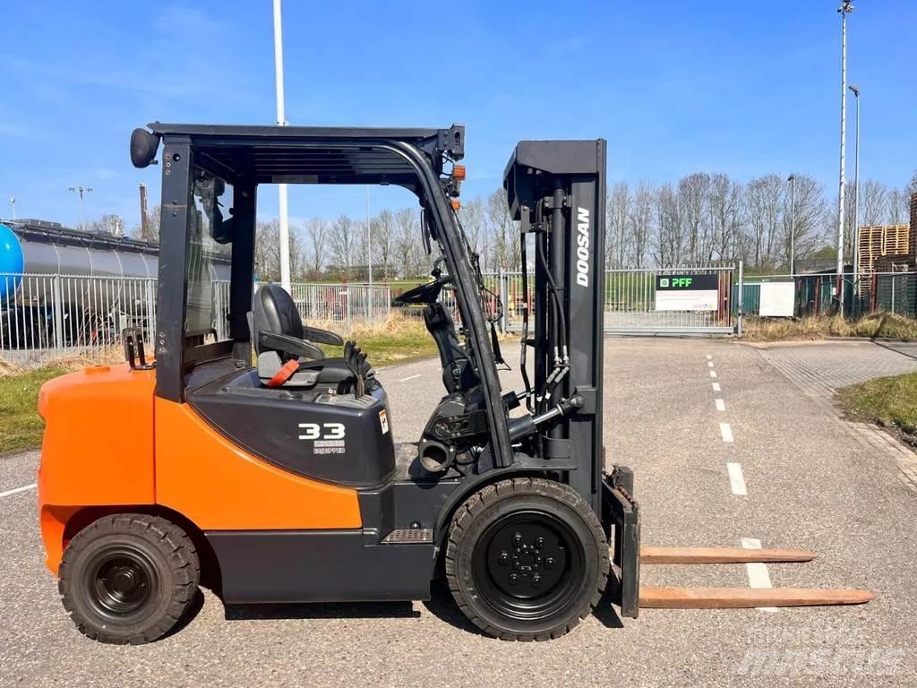 Doosan D33S- 7 Dieselové vozíky