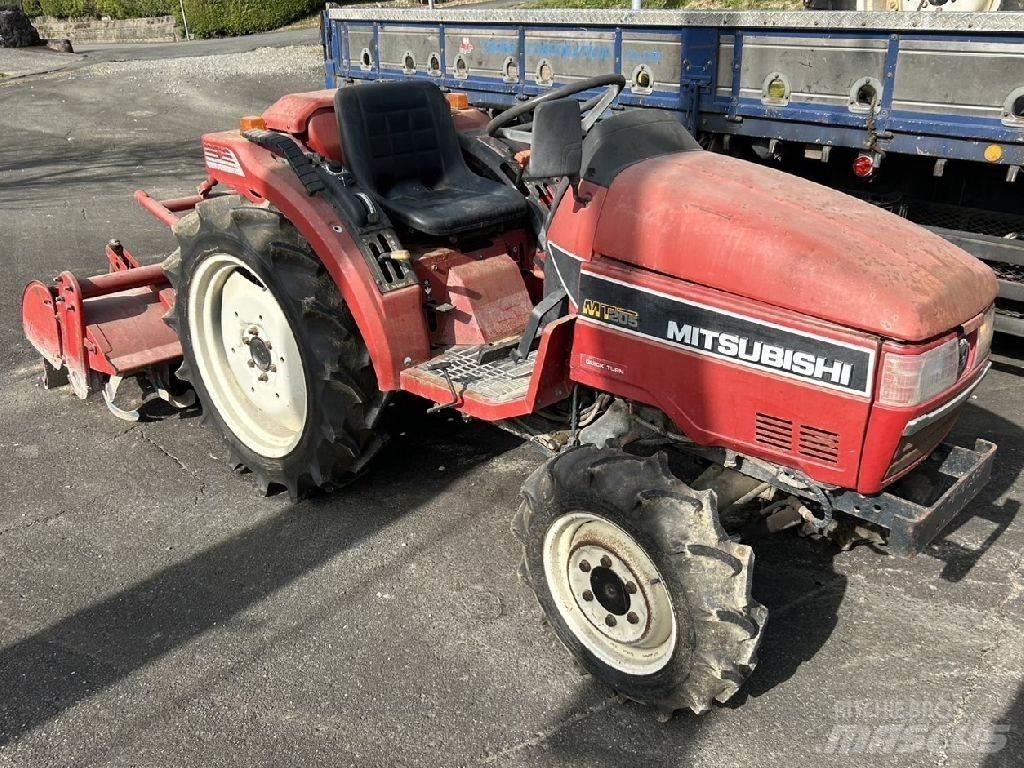 Mitsubishi MT205 Traktory