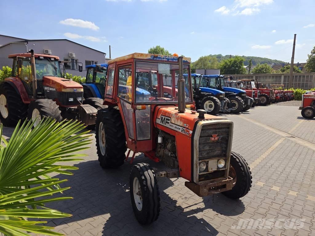 Massey Ferguson 265 Traktory