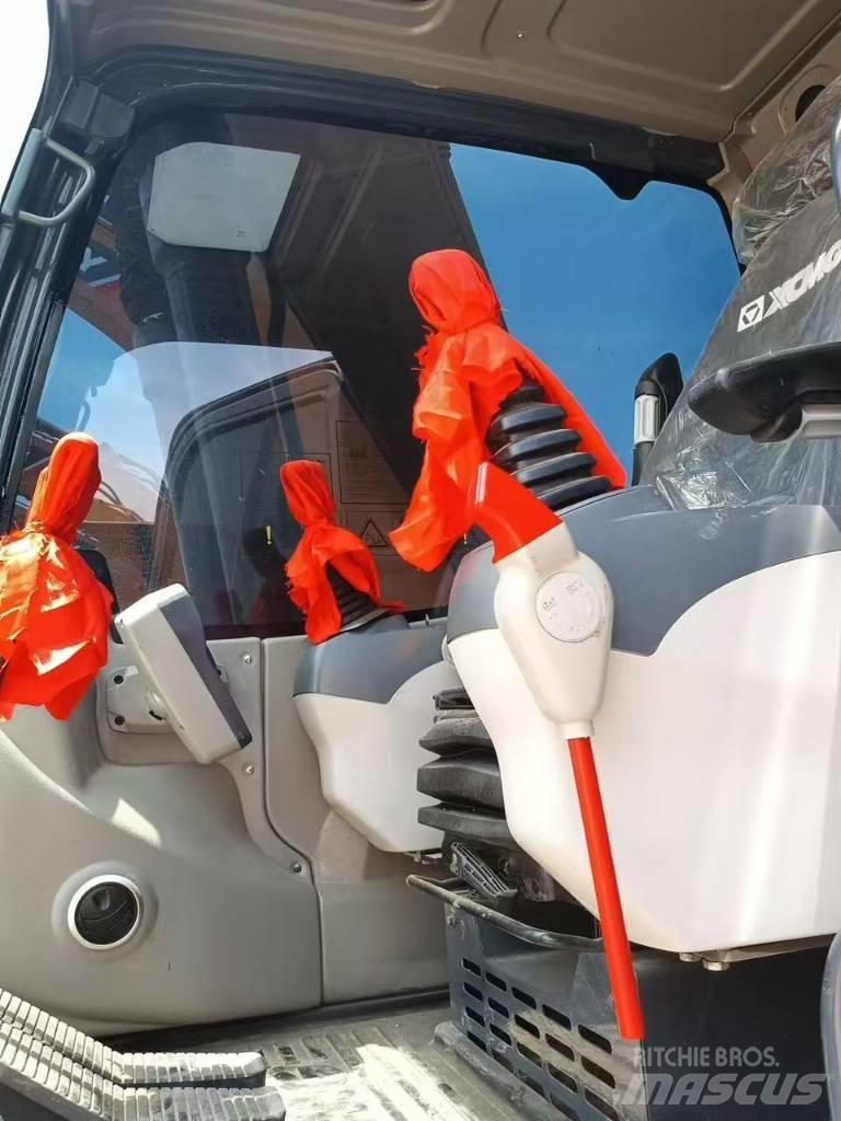 XCMG XE 215 DA Pásové rýpadlá