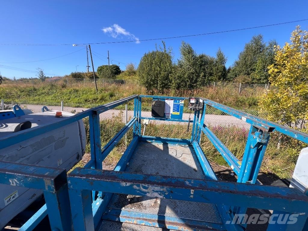Genie GS 3268 RT Nožnicové zdvíhacie plošiny