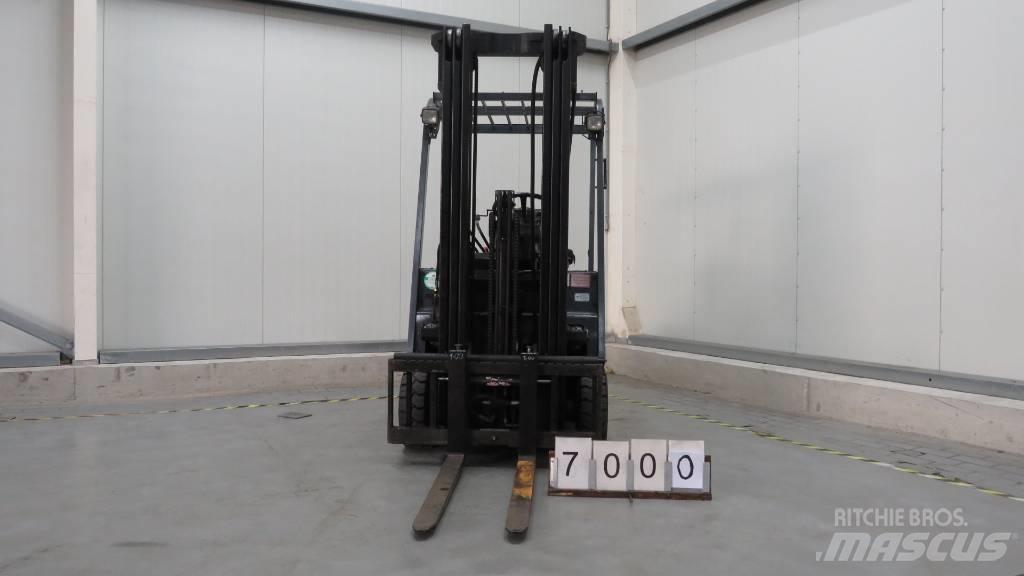 Toyota 5FBE18 Akumulátorové vozíky