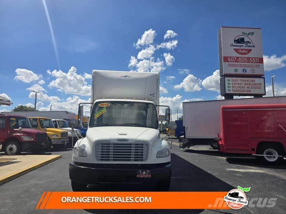 Freightliner M2 Skriňová nadstavba