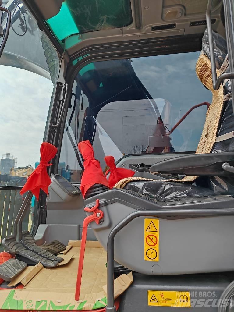 Volvo EC 140 Midi rýpadlá 7 t - 12 t