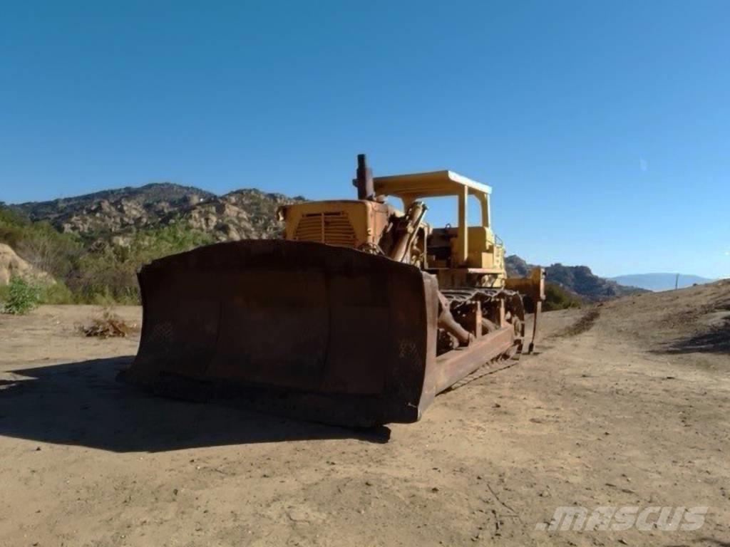 CAT D 9 G Pásové dozéry