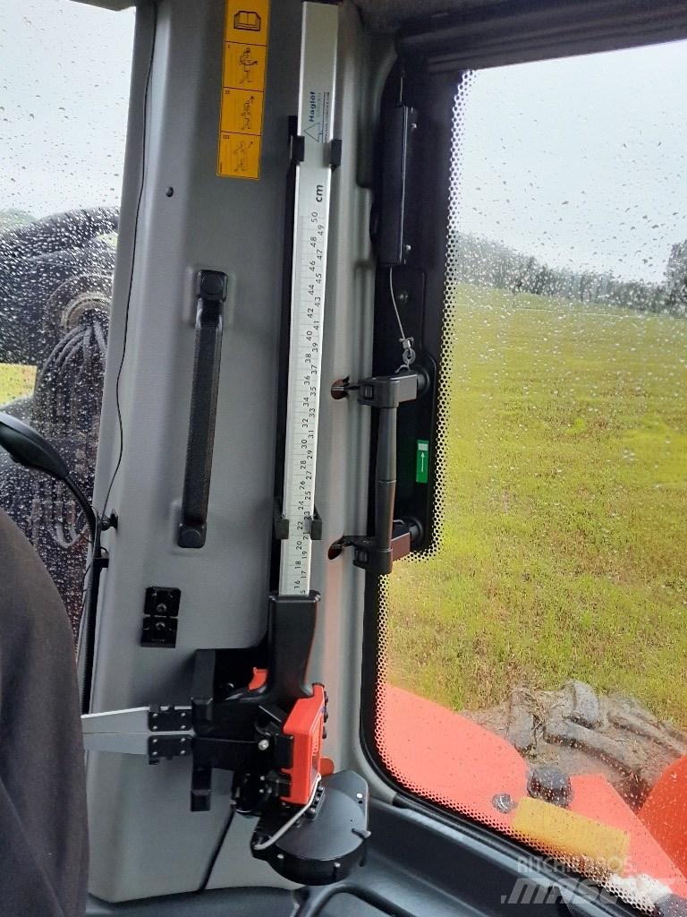 Komatsu 951 Harvestory