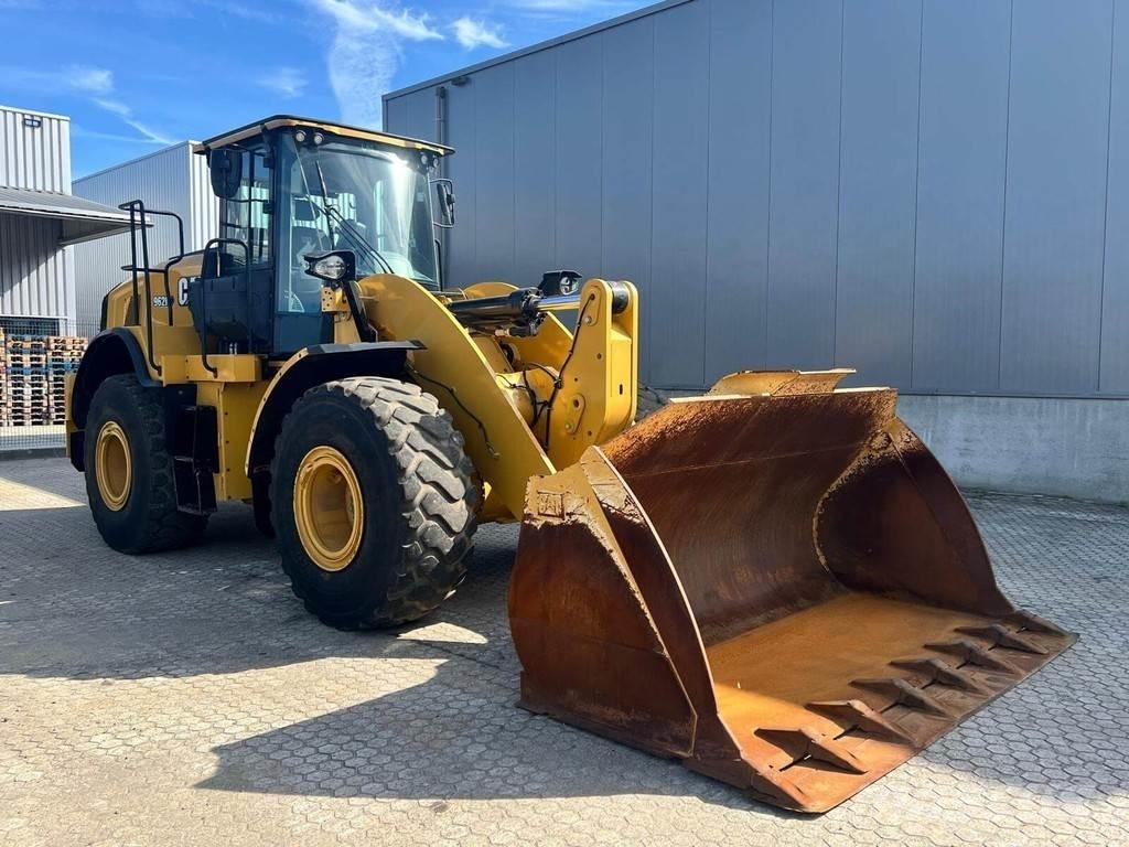 CAT 962M Kolesové nakladače