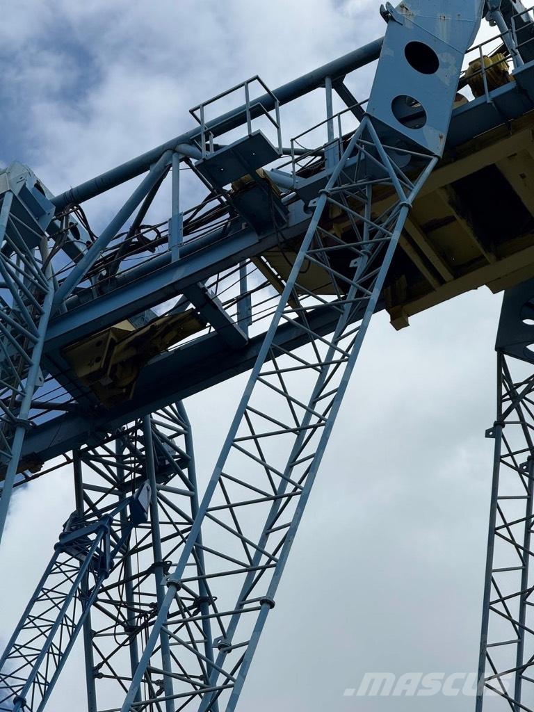 Voest Alpine P22 Ostatná zdvíhacia technika