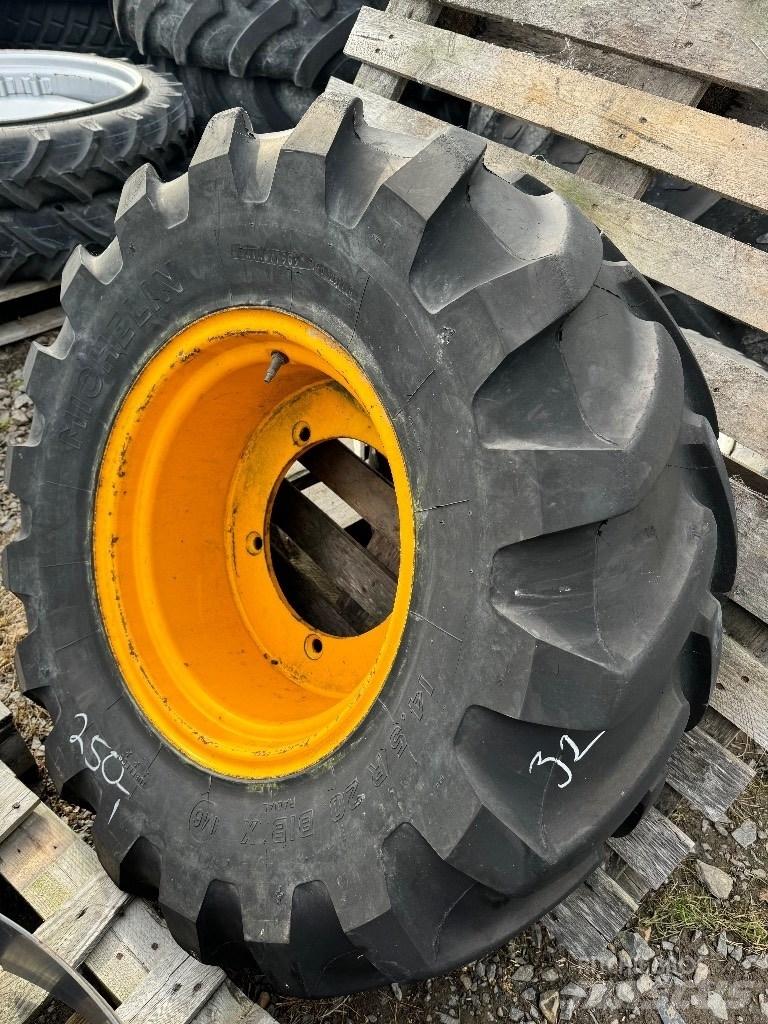 Michelin 14.5R20 Pneumatiky, kolesá a ráfiky