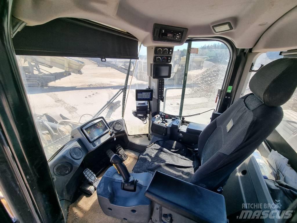 CAT 980M Kolesové nakladače