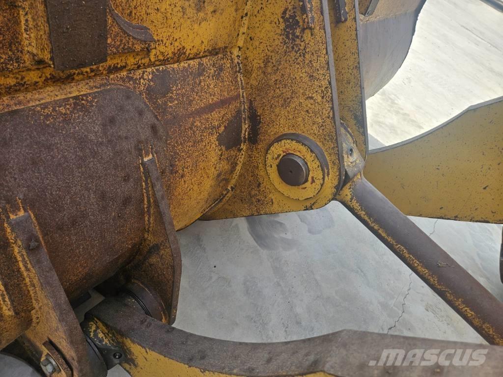 CAT 972 H Kolesové nakladače