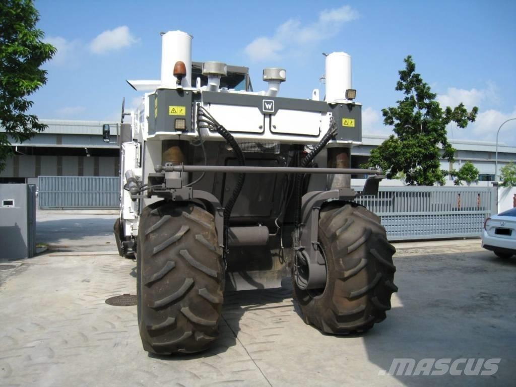 Wirtgen WR 2500 Recyklovače asfaltu