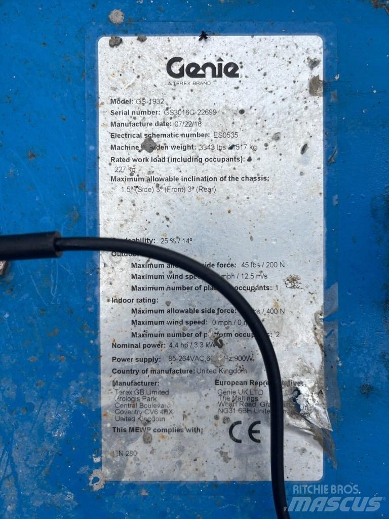 Genie GS 1932 Nožnicové zdvíhacie plošiny
