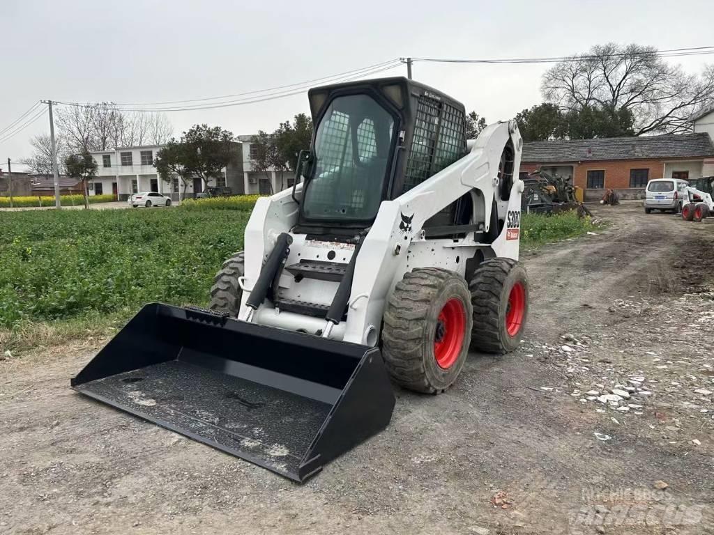 Bobcat S 300 Šmykom riadené nakladače