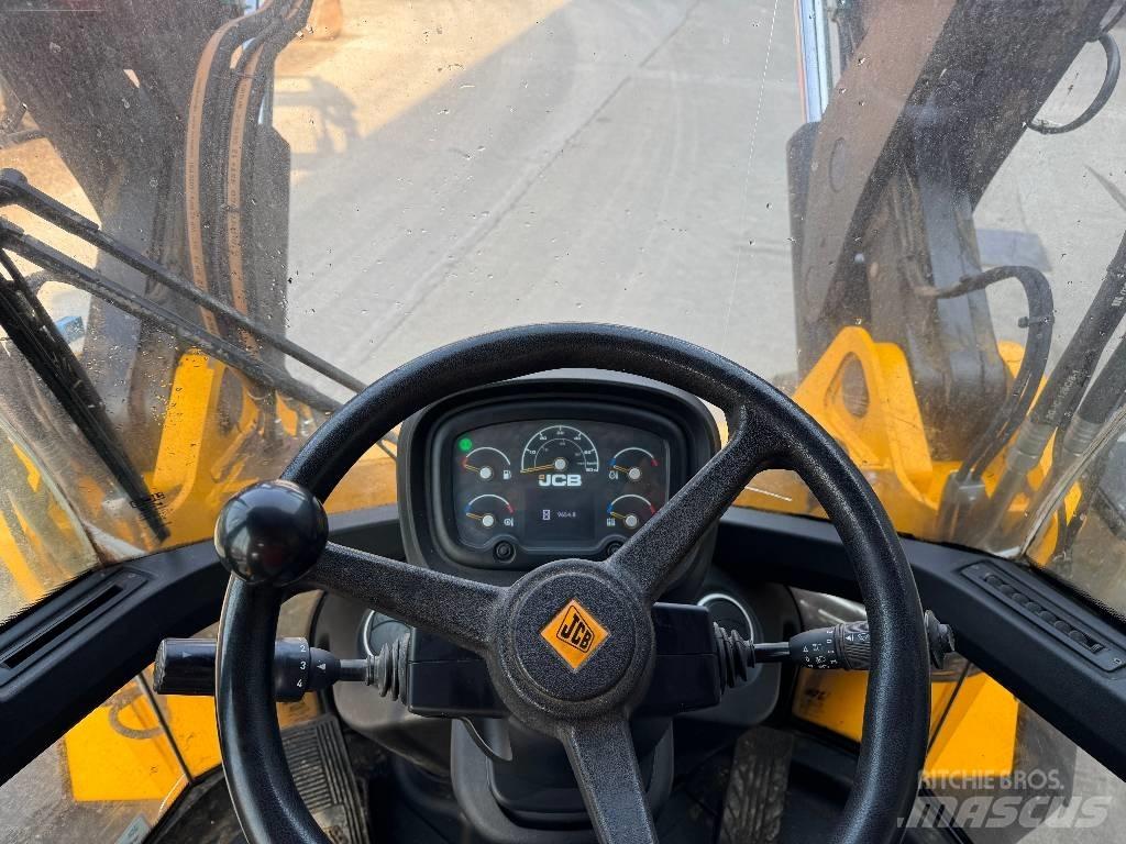 JCB 437 HT Agri Viacúčelové nakladače