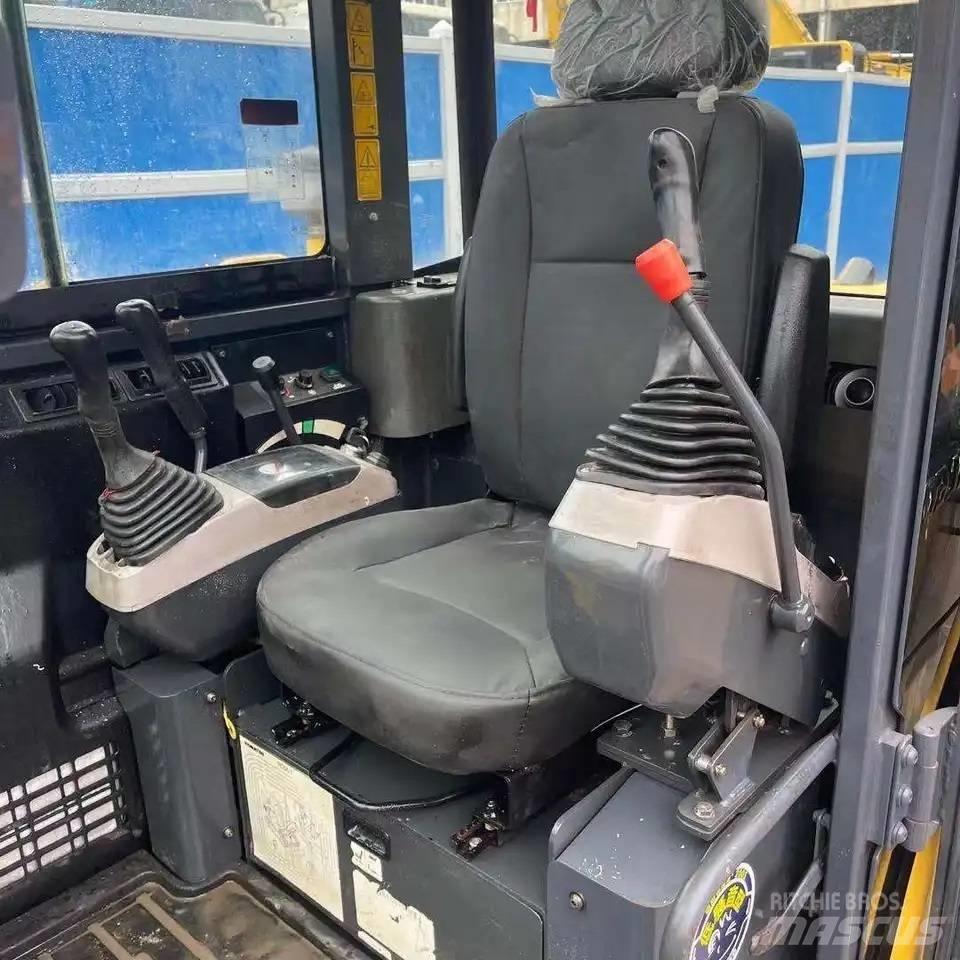 Komatsu PC56-7 Pásové rýpadlá