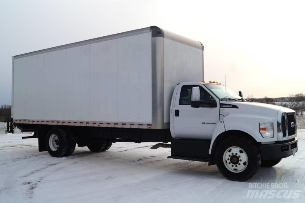Ford F 750 Skriňová nadstavba
