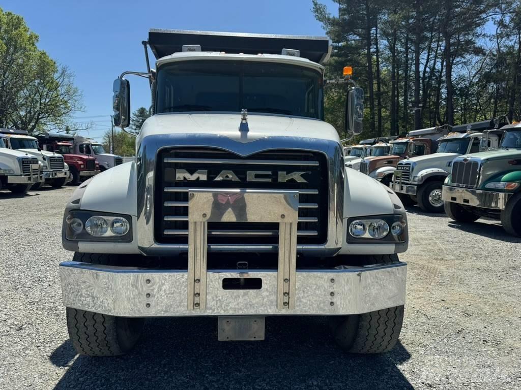 Mack GU713 Sklápače