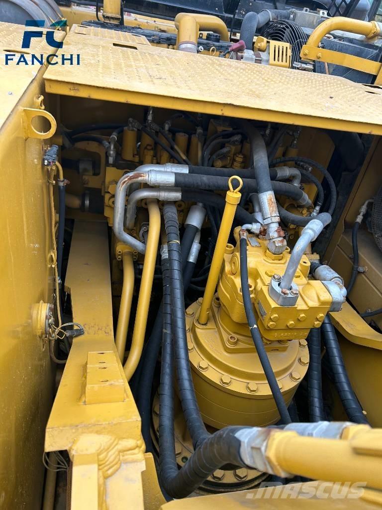 CAT 325 D Pásové rýpadlá