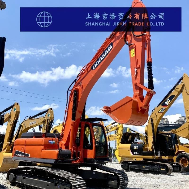 Doosan DX 300 Pásové rýpadlá