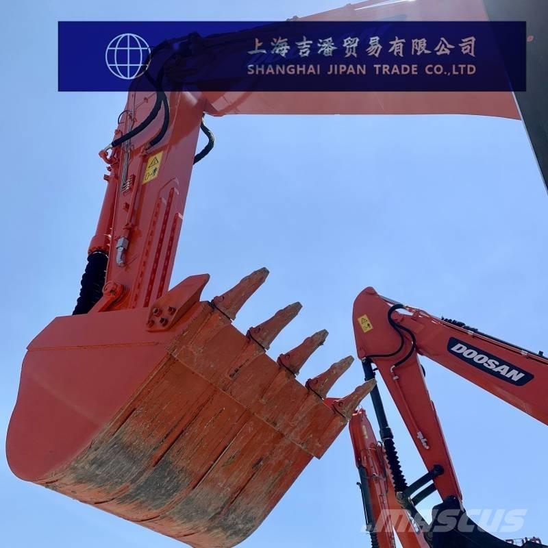 Doosan DX 300 Pásové rýpadlá