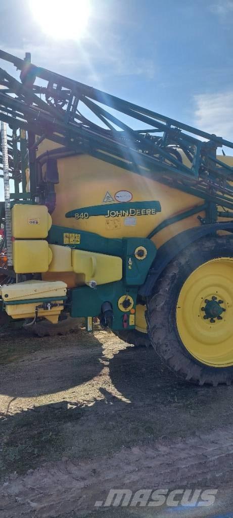 John Deere 840 Ťahané postrekovače