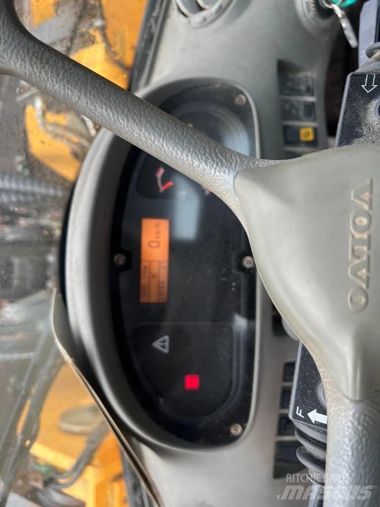 Volvo L 220 E Kolesové nakladače