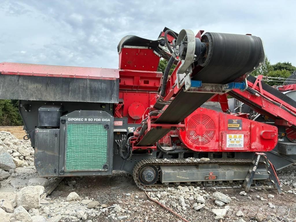 GIPO P90 GIGA Triedičky