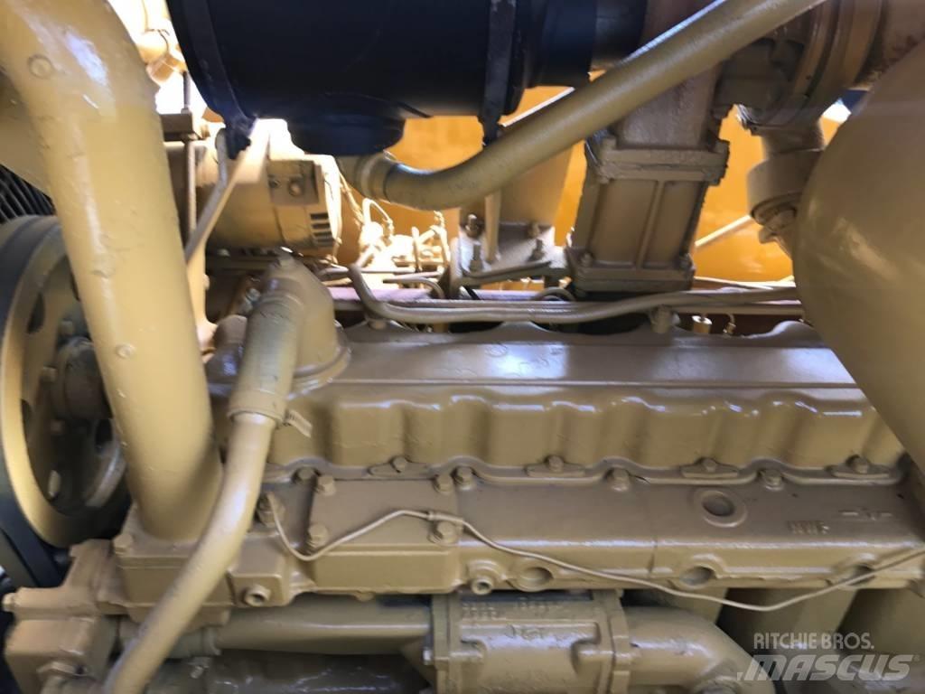 CAT D7G Pásové dozéry