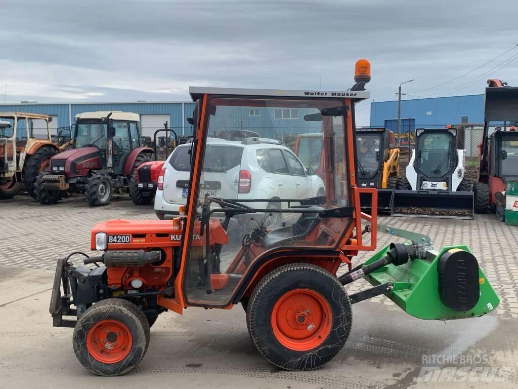 Kubota B 4200 Traktory