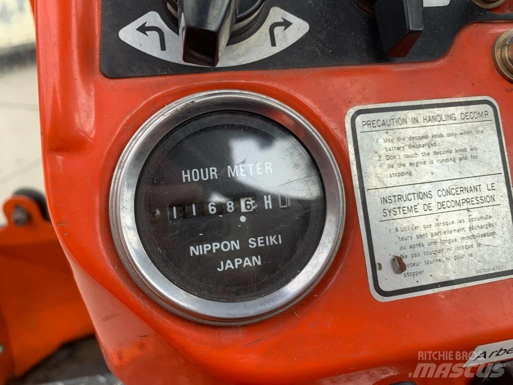 Kubota B 4200 Traktory