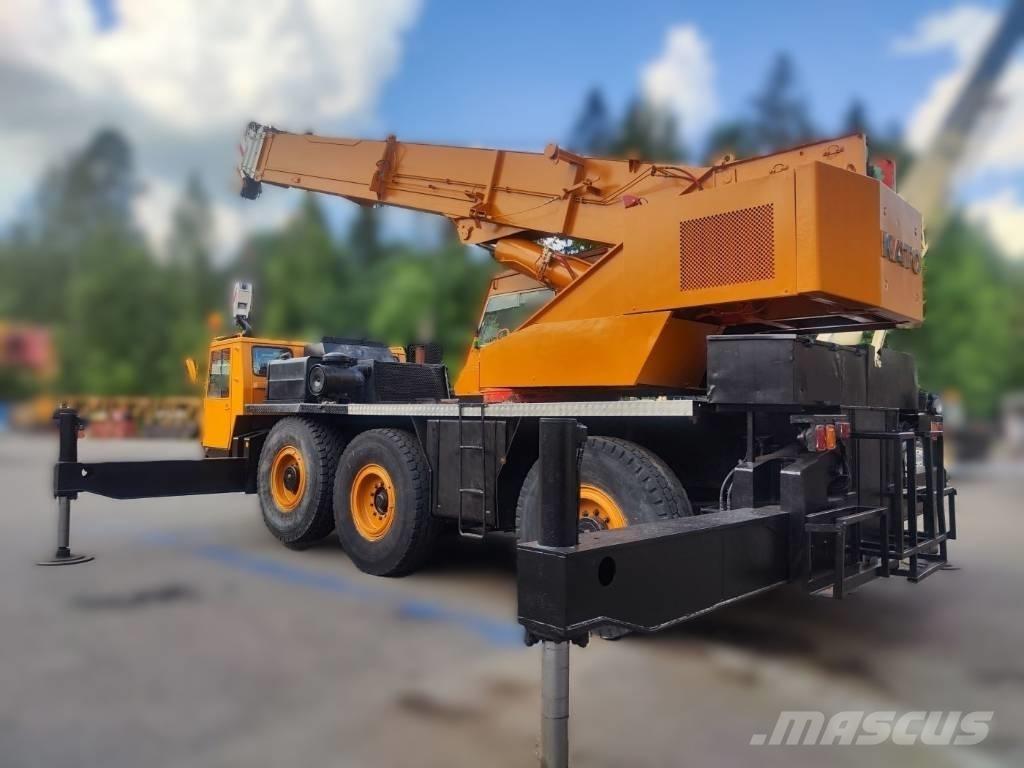 Kato KA 400 E Univerzálne terénne žeriavy