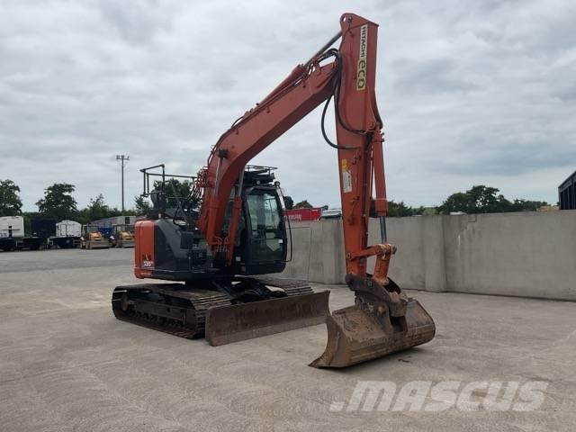 Hitachi ZX 135 US-6 Pásové rýpadlá