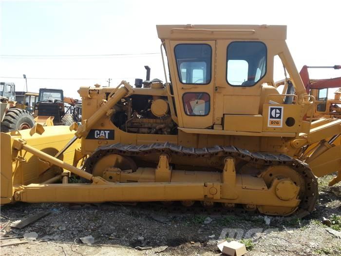 CAT D 7 G Pásové dozéry