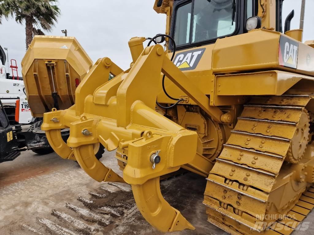 CAT D 6 T XL Pásové dozéry