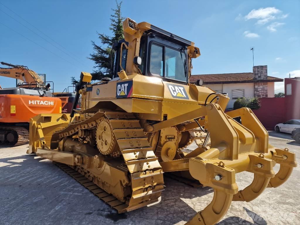 CAT D 6 T XL Pásové dozéry