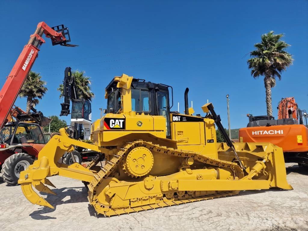 CAT D 6 T XL Pásové dozéry
