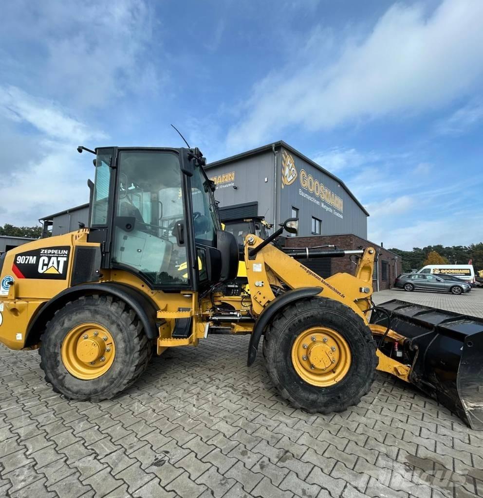 CAT 907 M Kolesové nakladače