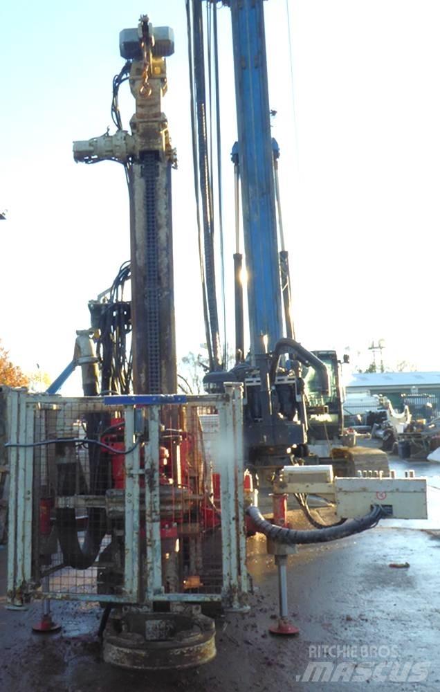 Comacchio MC 5D Pilierovej žeriav