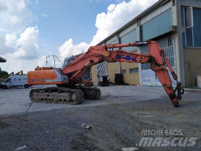Fiat-Kobelco E 235 Pásové rýpadlá