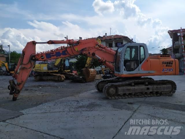 Fiat-Kobelco E 235 Pásové rýpadlá