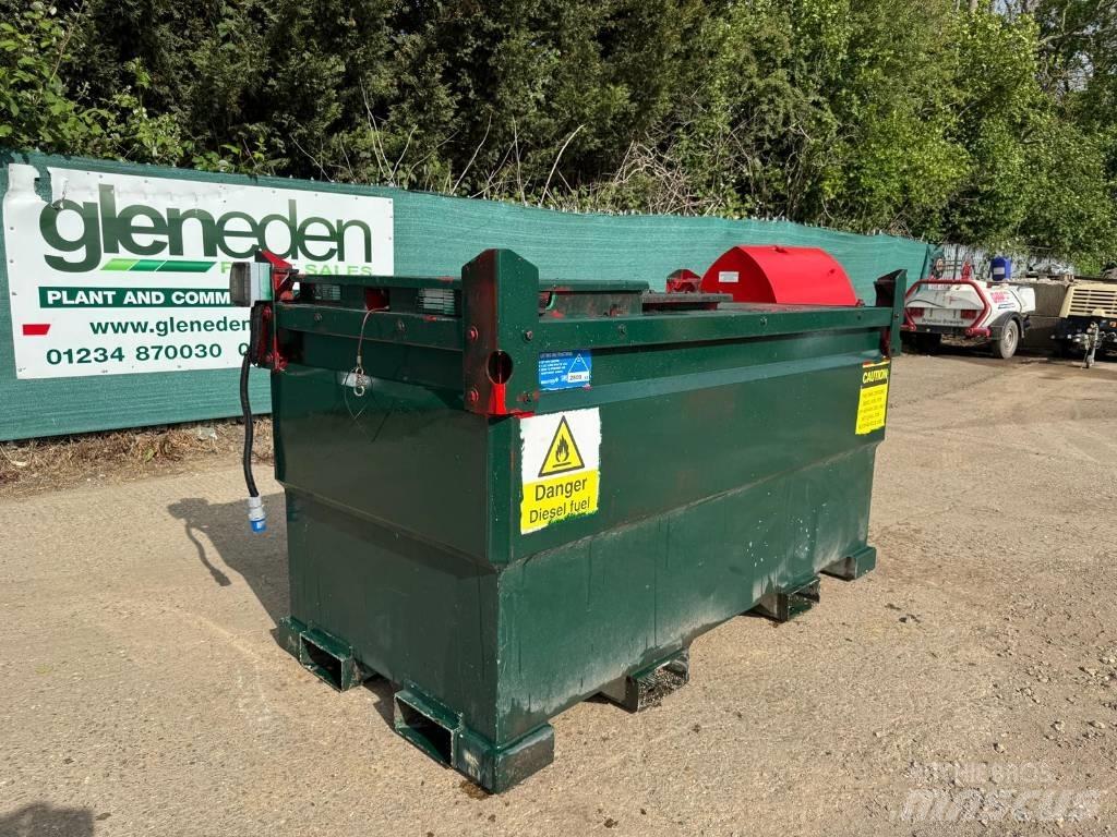 Western 500 GALLONS Nádrže na palivo a aditíva