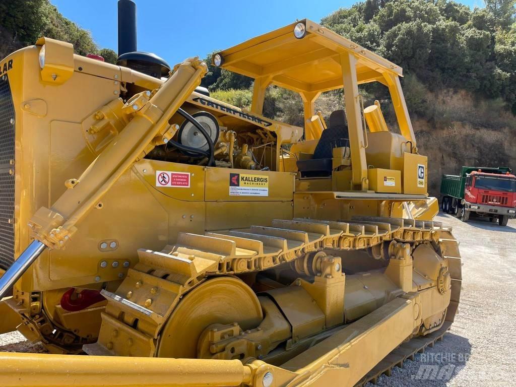 CAT D 9 G Pásové dozéry