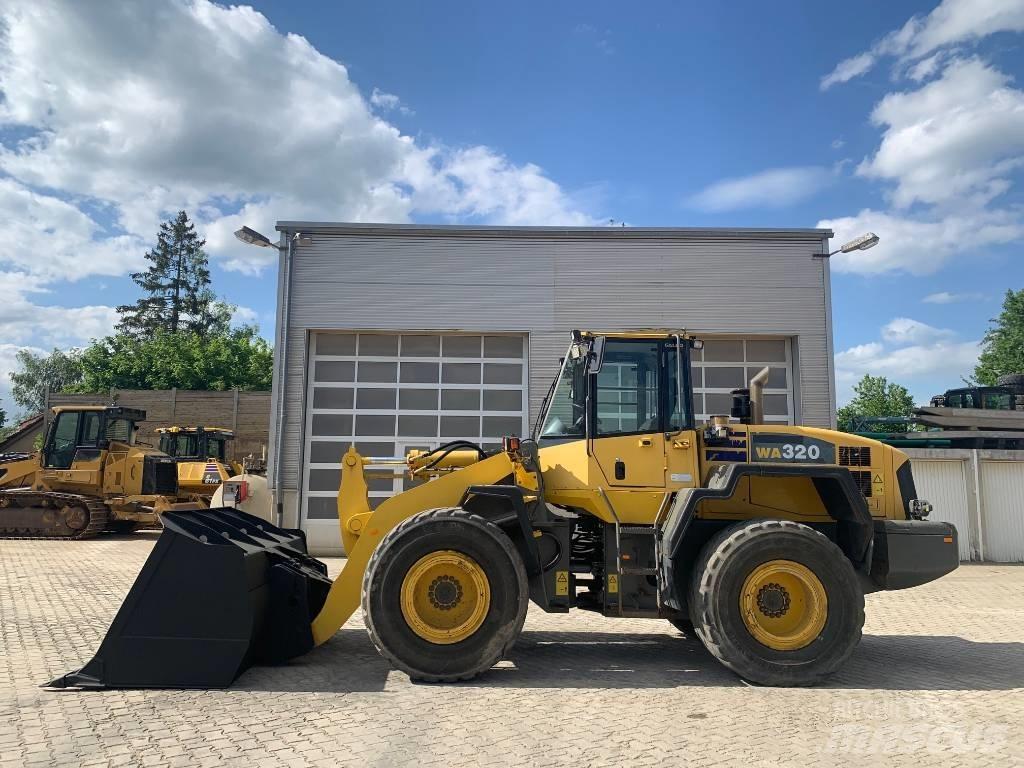 Komatsu WA 320-5H Kolesové nakladače