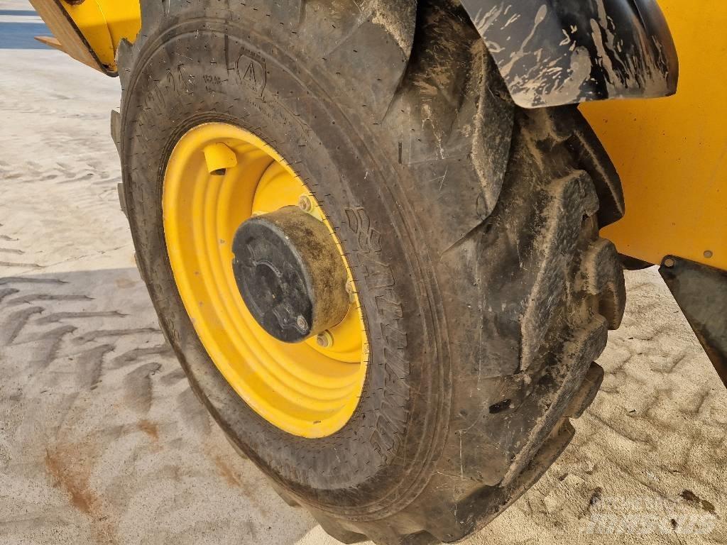 JCB 540-140  BC40 Teleskopické manipulátory